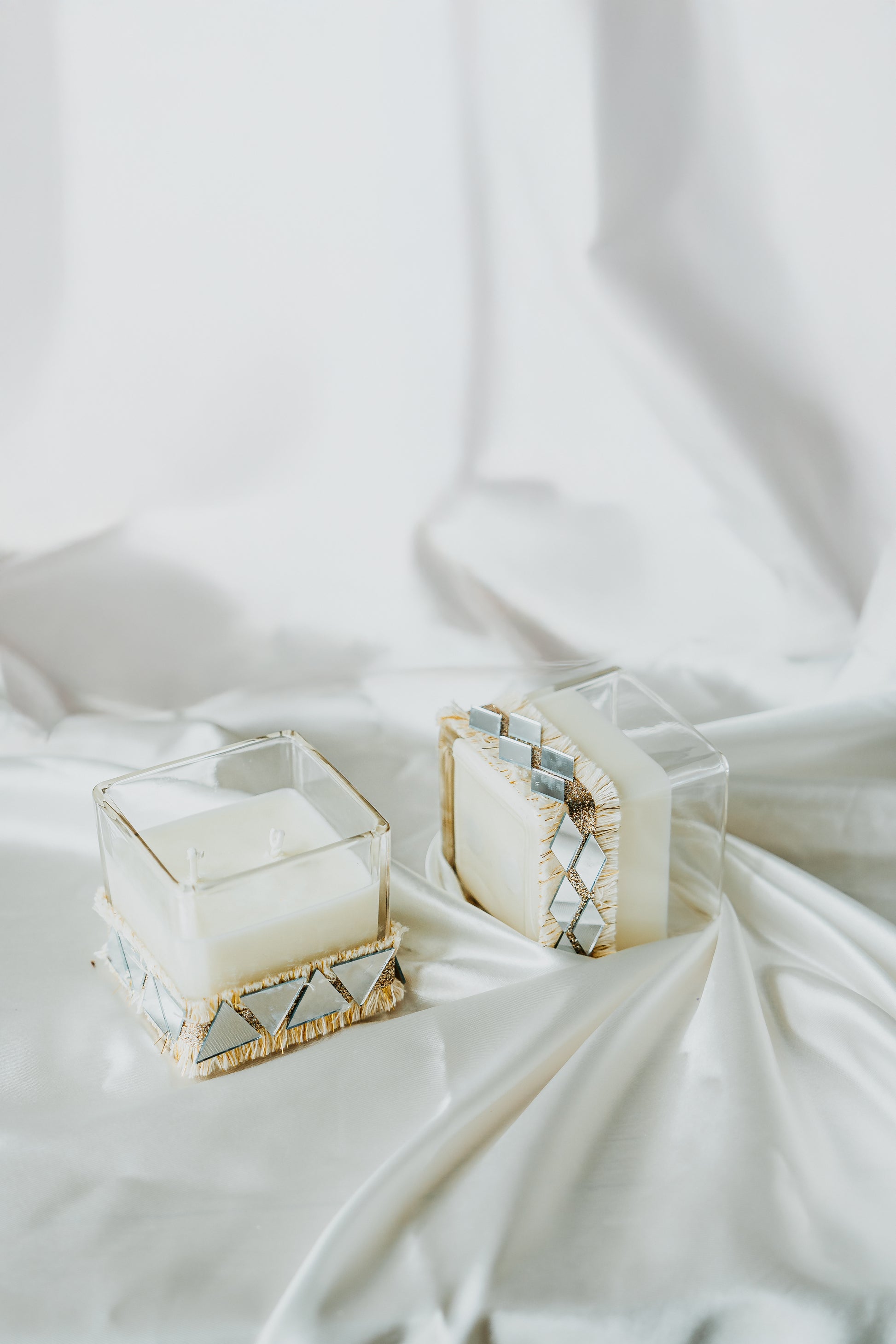 Diwali Mirror Gleam - 2 Wick Candle Set for Festive Elegance